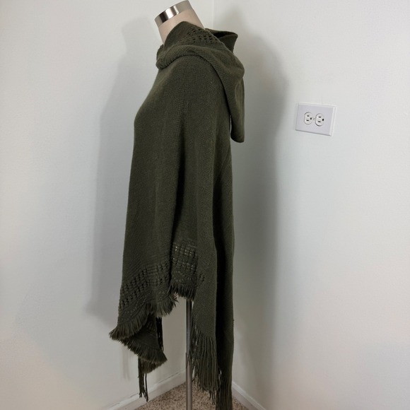 Minette Olive Green Knit Hooded Poncho Fringe O/S One Size Oversized NWT - Picture 5 of 11